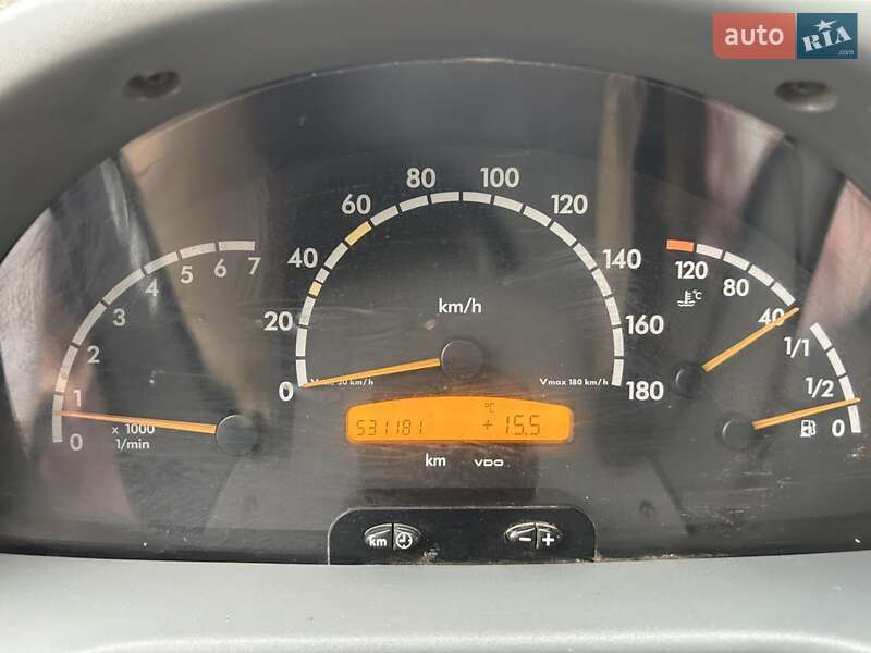 Грузовой фургон Mercedes-Benz Sprinter 2004 в Виннице