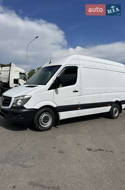 Вантажний фургон Mercedes-Benz Sprinter 2015 в Миколаєві