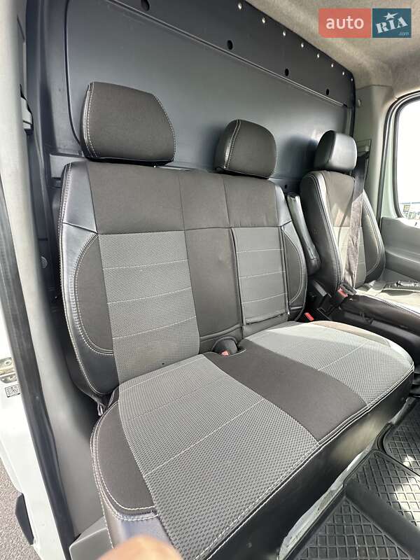 Грузовой фургон Mercedes-Benz Sprinter 2015 в Николаеве