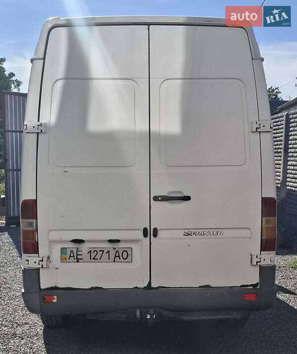 Грузовой фургон Mercedes-Benz Sprinter 2000 в Днепре