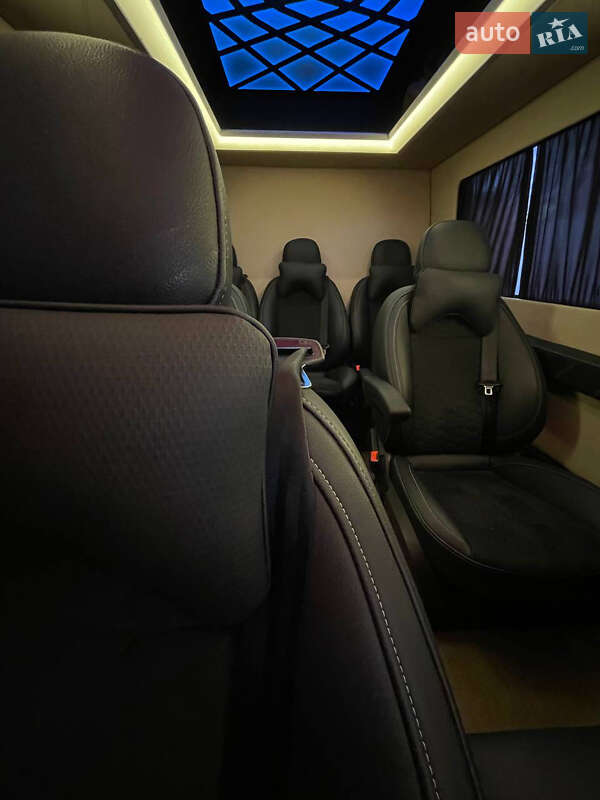 Туристический / Междугородний автобус Mercedes-Benz Sprinter 2019 в Кривом Роге