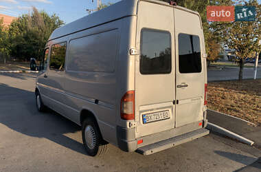 Грузовой фургон Mercedes-Benz Sprinter 2005 в 