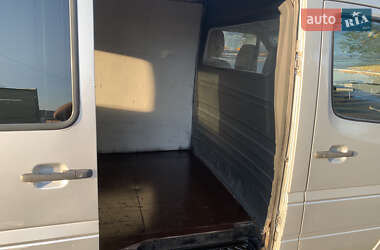 Грузовой фургон Mercedes-Benz Sprinter 2005 в 