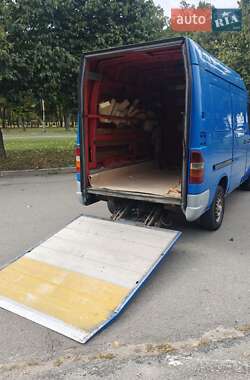 Грузовой фургон Mercedes-Benz Sprinter 2000 в 