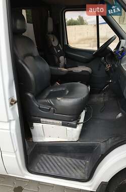 Грузопассажирский фургон Mercedes-Benz Sprinter 2000 в 