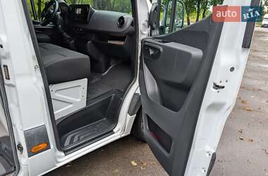 Грузовой фургон Mercedes-Benz Sprinter 2020 в 