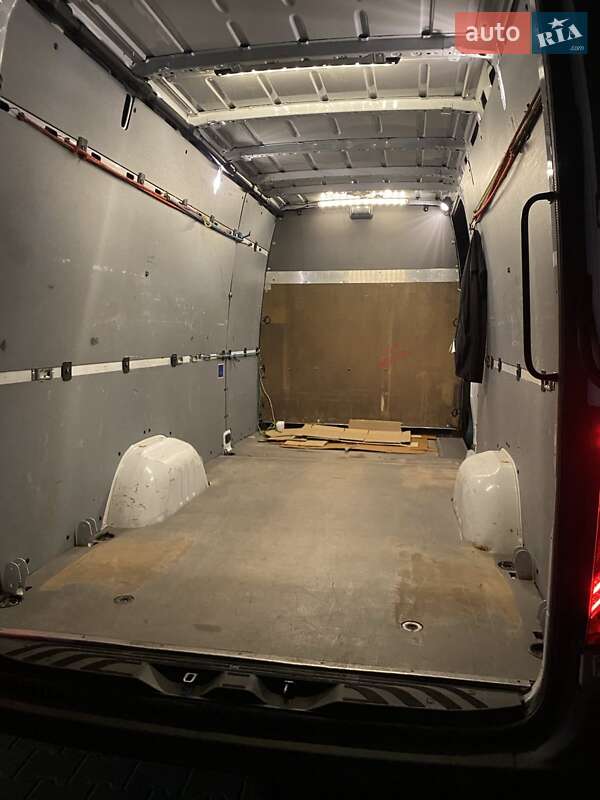 Грузовой фургон Mercedes-Benz Sprinter 2018 в Ровно фото 16 Грузовой фургон Mercedes-Benz Sprinter 2018 в Ровно
