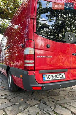 Грузовой фургон Mercedes-Benz Sprinter 2016 в 