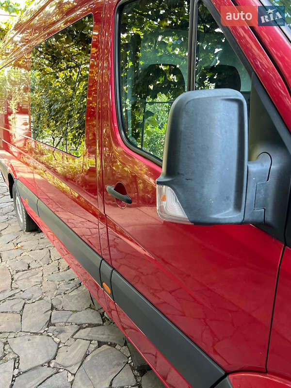 Грузовой фургон Mercedes-Benz Sprinter 2016 в Ужгороде