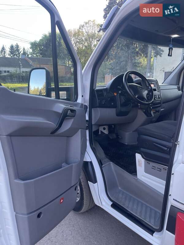 Вантажний фургон Mercedes-Benz Sprinter 2015 в Вінниці