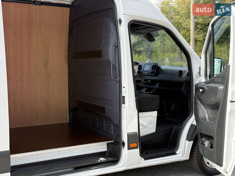 Вантажний фургон Mercedes-Benz Sprinter 2022 в Рівному