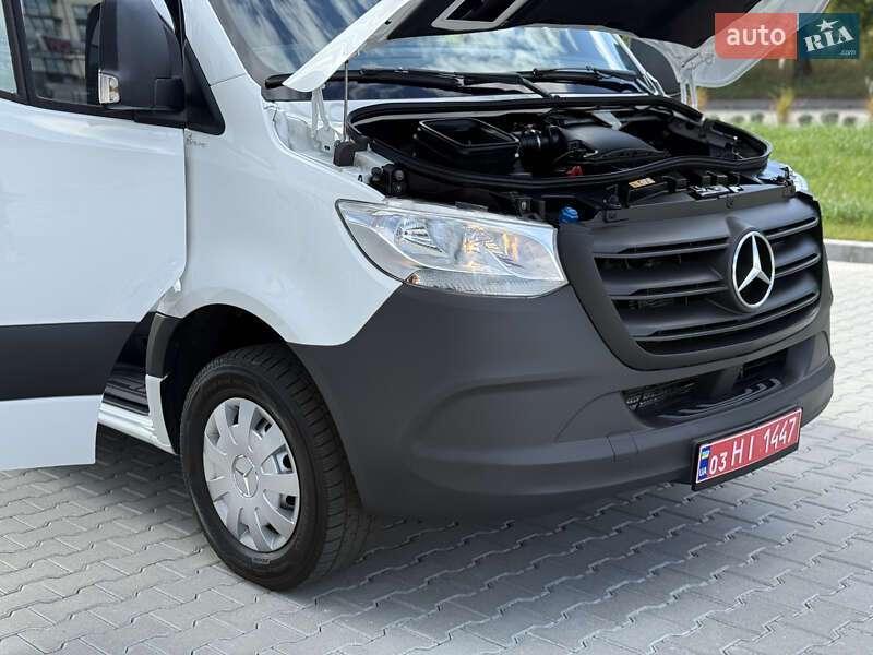 Вантажний фургон Mercedes-Benz Sprinter 2022 в Рівному