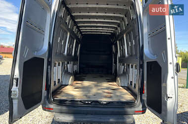 Грузовой фургон Mercedes-Benz Sprinter 2019 в 