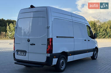 Грузовой фургон Mercedes-Benz Sprinter 2022 в 