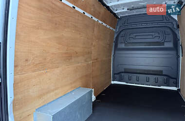 Грузовой фургон Mercedes-Benz Sprinter 2022 в 
