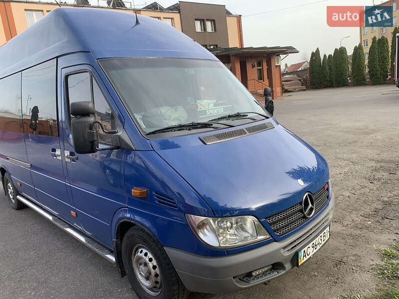 Микроавтобус Mercedes-Benz Sprinter 2006 в Нововолынске