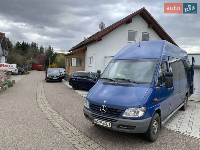 Микроавтобус Mercedes-Benz Sprinter 2006 в Нововолынске