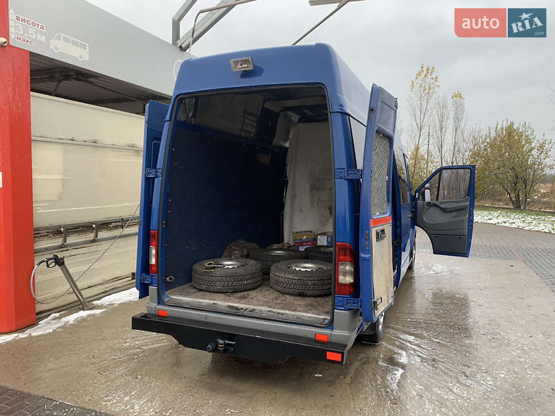 Микроавтобус Mercedes-Benz Sprinter 2006 в Нововолынске