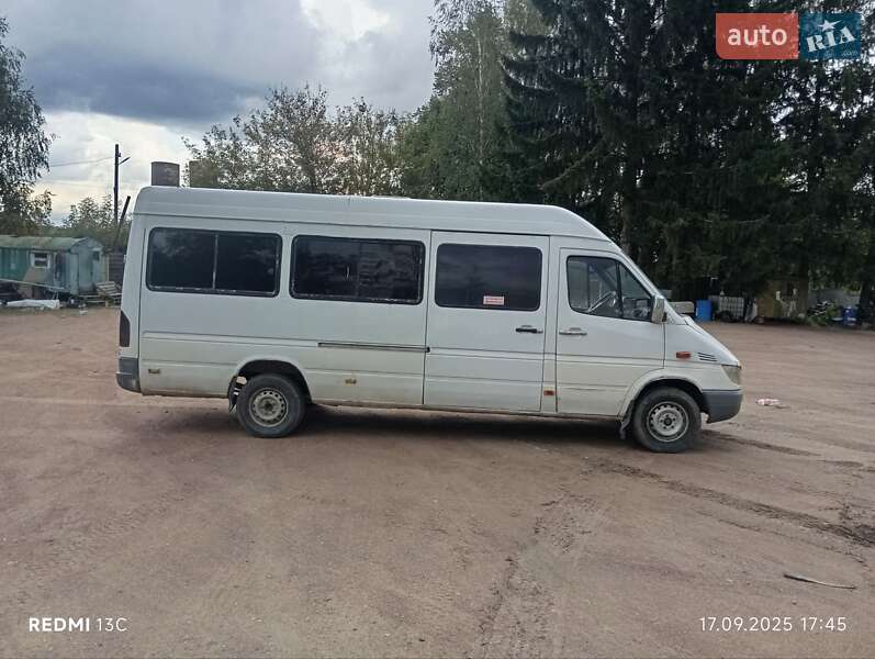 Приміський автобус Mercedes-Benz Sprinter 2002 в Коростені