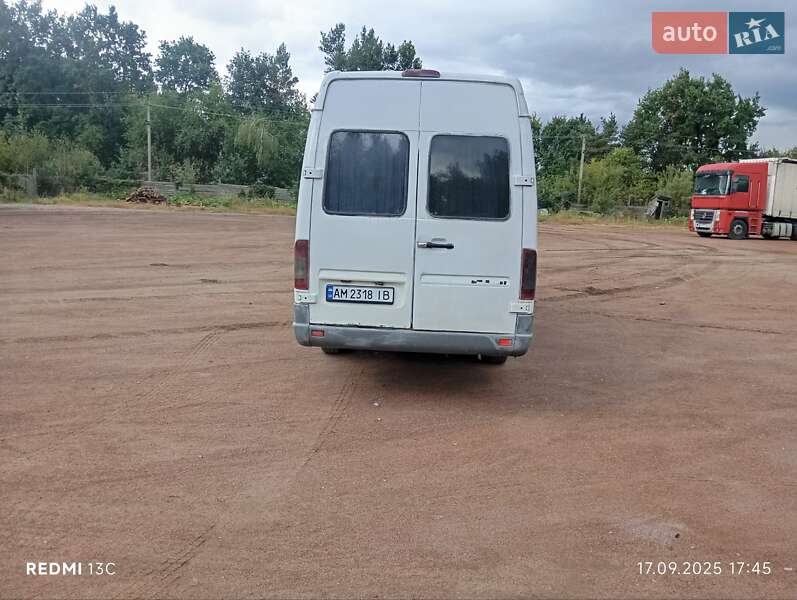 Приміський автобус Mercedes-Benz Sprinter 2002 в Коростені
