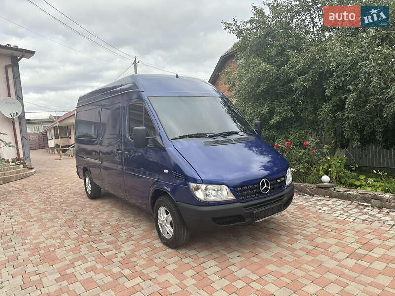 Грузовой фургон Mercedes-Benz Sprinter 2004 в Тернополе