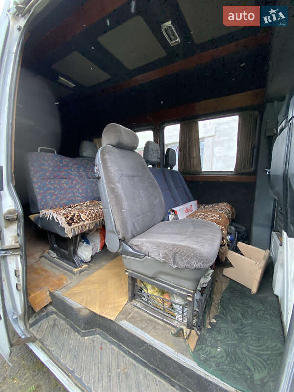 Микроавтобус Mercedes-Benz Sprinter 2000 в Черновцах