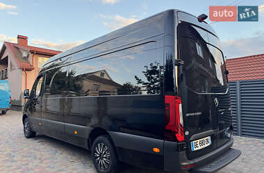 Грузовой фургон Mercedes-Benz Sprinter 2022 в 
