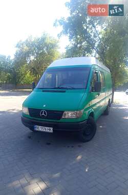 Грузопассажирский фургон Mercedes-Benz Sprinter 1998 в Николаеве