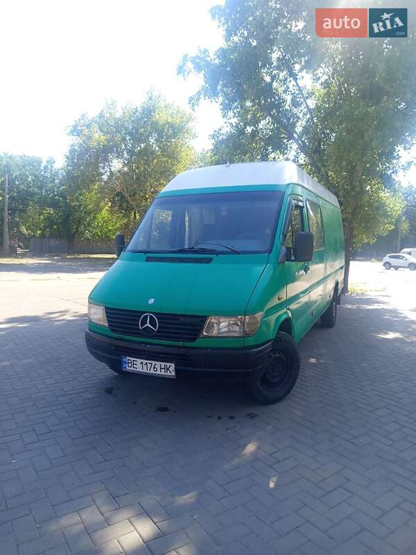 Грузопассажирский фургон Mercedes-Benz Sprinter 1998 в 