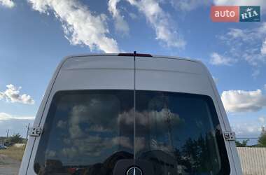 Грузовой фургон Mercedes-Benz Sprinter 2010 в 