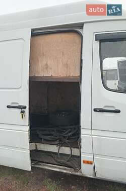 Грузовой фургон Mercedes-Benz Sprinter 2003 в 