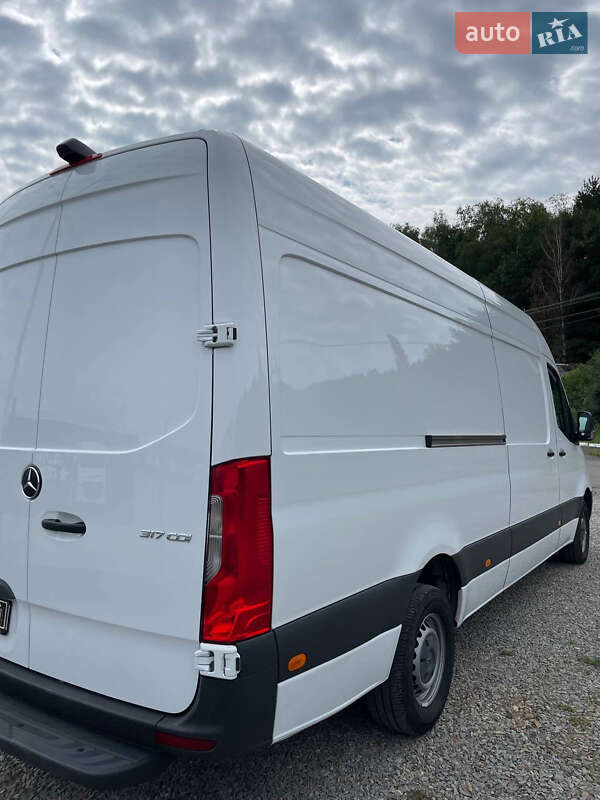 Грузопассажирский фургон Mercedes-Benz Sprinter 2023 в Иршаве