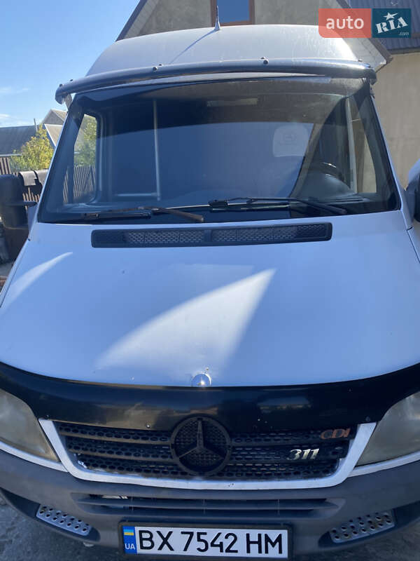 Пригородный автобус Mercedes-Benz Sprinter 2003 в 