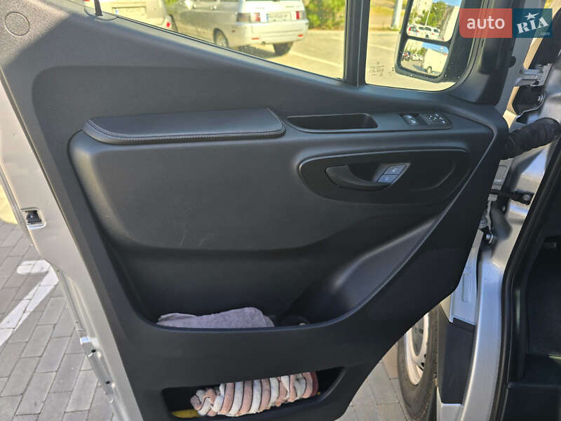 Грузопассажирский фургон Mercedes-Benz Sprinter 2019 в Одессе
