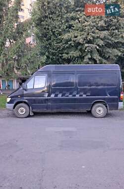 Грузовой фургон Mercedes-Benz Sprinter 2000 в 