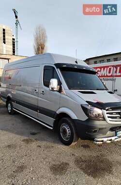 Грузовой фургон Mercedes-Benz Sprinter 2015 в 