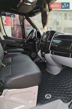 Грузовой фургон Mercedes-Benz Sprinter 2015 в 