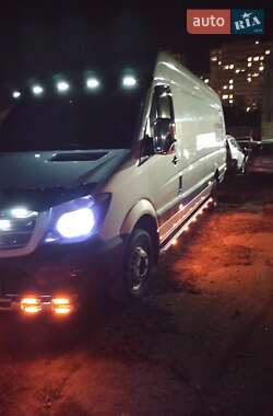 Грузовой фургон Mercedes-Benz Sprinter 2015 в 