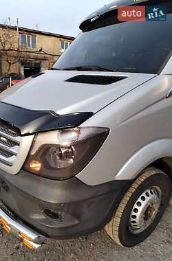 Грузовой фургон Mercedes-Benz Sprinter 2015 в 