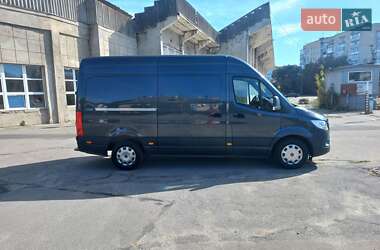 Грузовой фургон Mercedes-Benz Sprinter 2021 в 