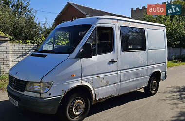 Грузопассажирский фургон Mercedes-Benz Sprinter 2000 в Киеве