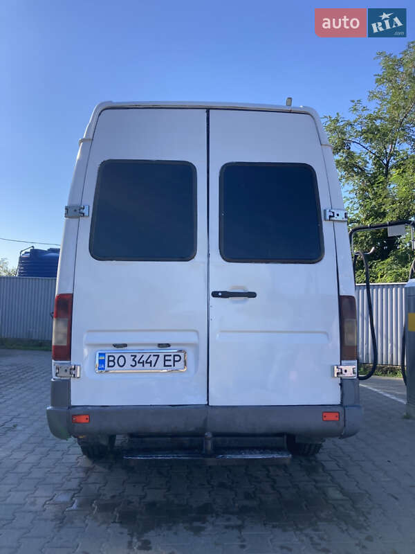 Грузовой фургон Mercedes-Benz Sprinter 2001 в Черновцах