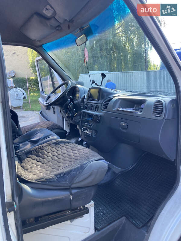 Грузовой фургон Mercedes-Benz Sprinter 2001 в Черновцах
