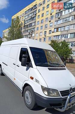 Грузовой фургон Mercedes-Benz Sprinter 2005 в 