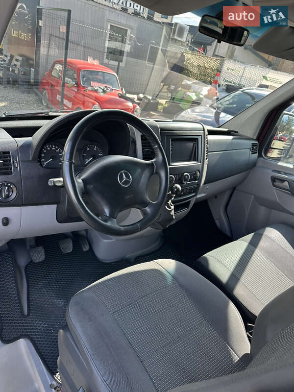 Грузовой фургон Mercedes-Benz Sprinter 2011 в Ивано-Франковске