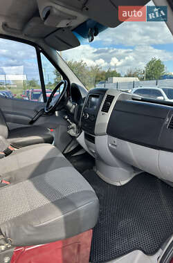 Грузовой фургон Mercedes-Benz Sprinter 2011 в 