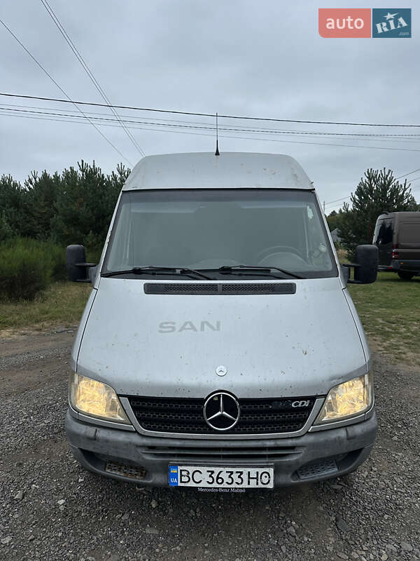 Грузовой фургон Mercedes-Benz Sprinter 2005 в Ивано-Франково