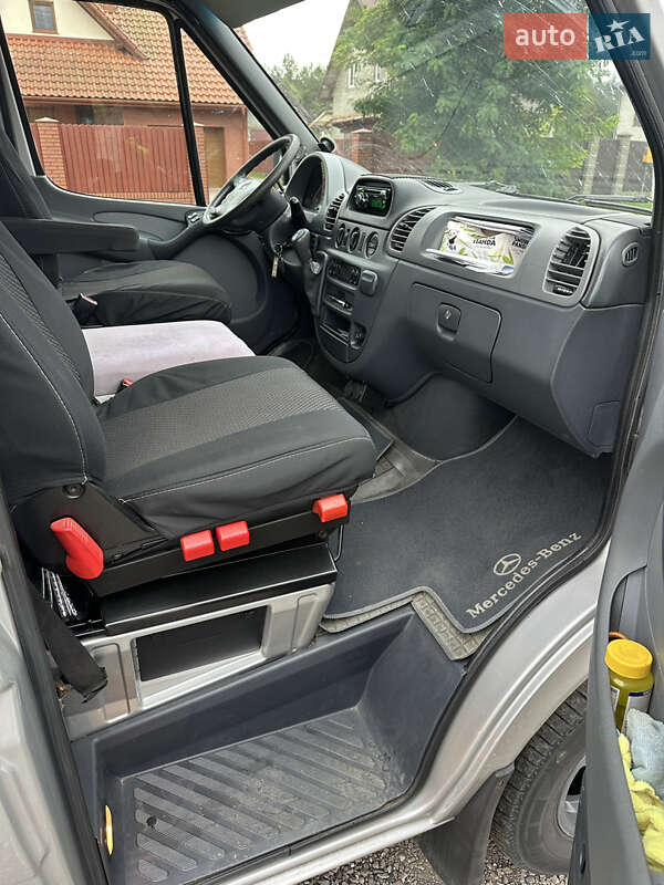 Грузовой фургон Mercedes-Benz Sprinter 2005 в Ивано-Франково