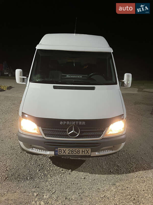 Грузовой фургон Mercedes-Benz Sprinter 2001 в Ярмолинцах