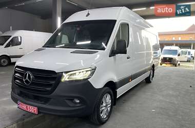Грузовой фургон Mercedes-Benz Sprinter 2021 в 